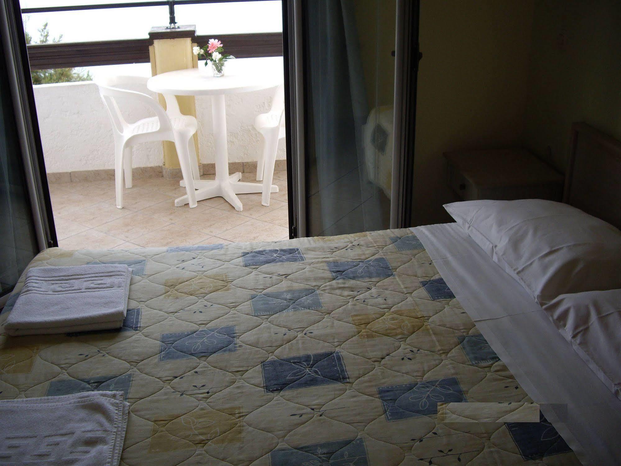 Ninos On The Beach Hotel Roda  Dış mekan fotoğraf